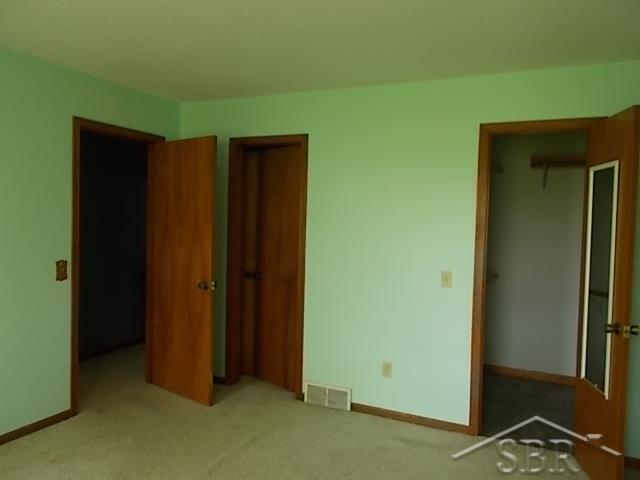 31347965-6.JPG