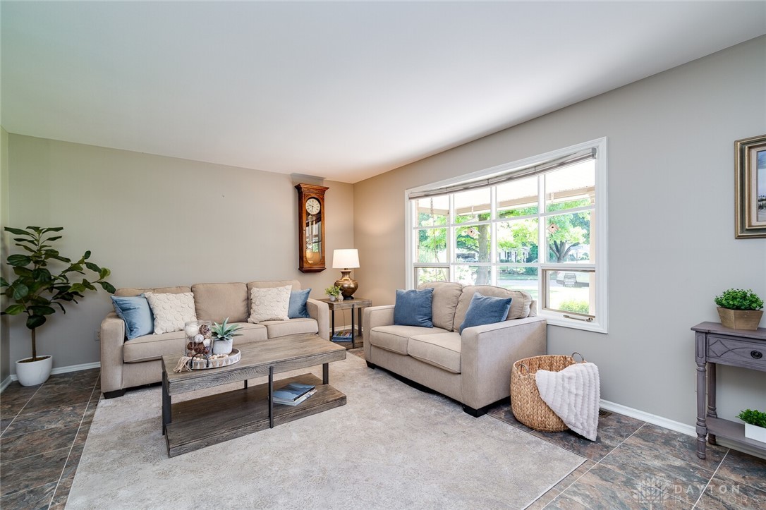 5801 Rockingham Drive Dayton, OH 45429 - Photo 10 of 47 Gallery Image 10