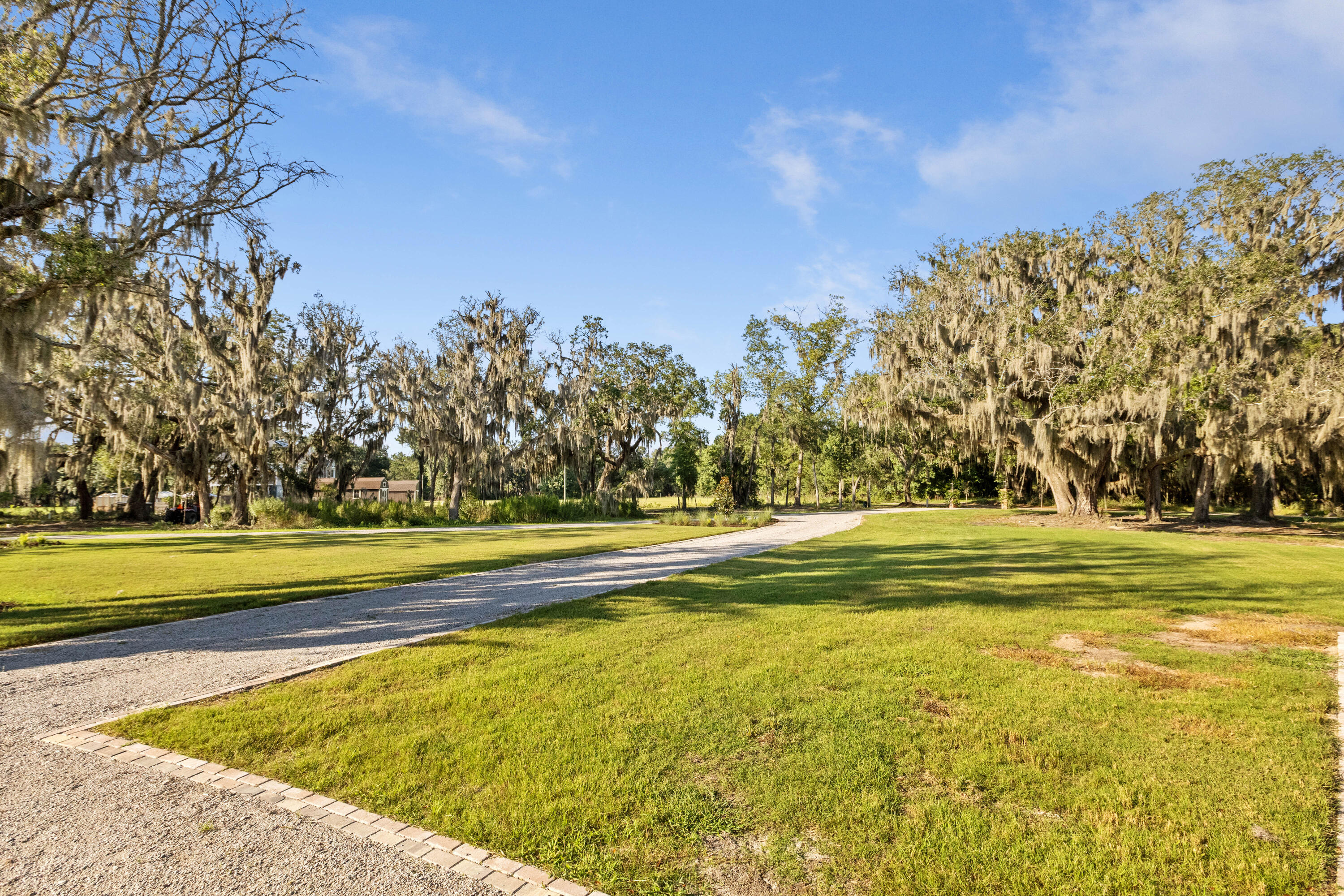 4663 Summit Plantation Road Meggett, SC 29449 - Photo 55 of 67 4663SummitPlantationRd-CasaVerdeMediaLLC