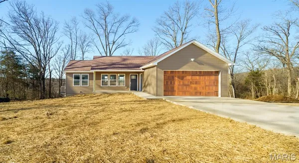 $279,000 | 122 Robin Hill Drive, Steelville, MO 65565