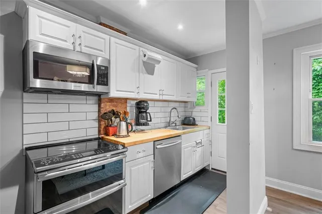 $1,600 | 5402 Kincaid Street, Pittsburgh, PA 15206