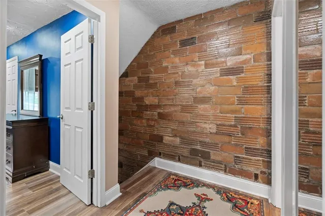 $1,600 | 5402 Kincaid Street, Pittsburgh, PA 15206