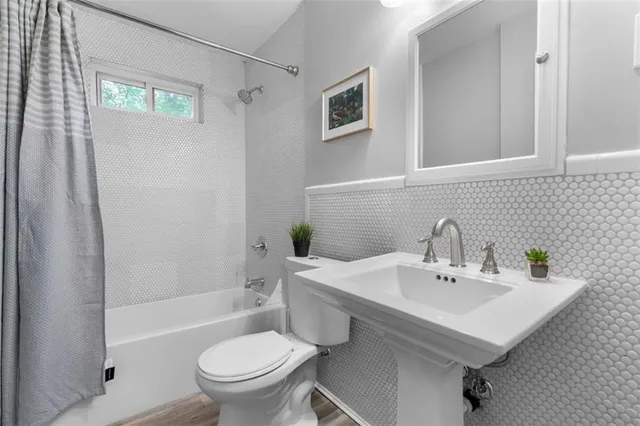 $1,600 | 5402 Kincaid Street, Pittsburgh, PA 15206