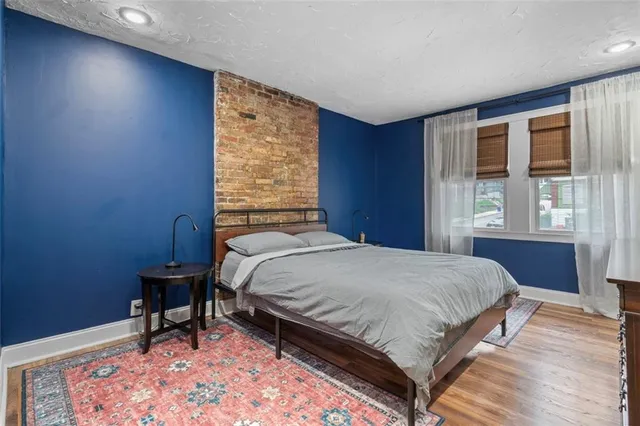 $1,600 | 5402 Kincaid Street, Pittsburgh, PA 15206