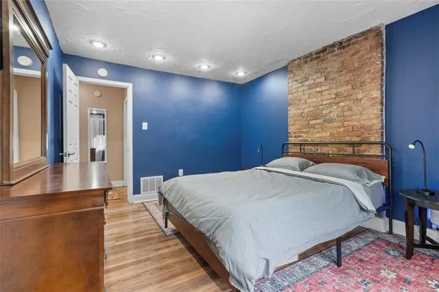 $1,600 | 5402 Kincaid Street, Pittsburgh, PA 15206