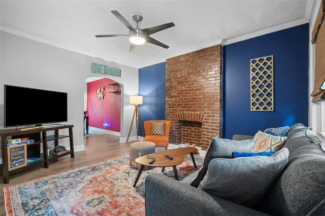 $1,600 | 5402 Kincaid Street, Pittsburgh, PA 15206