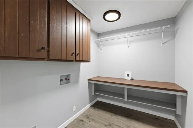 $275,000 | 7 Oak Hill Cluster, Independence, MO 64057