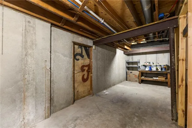 $275,000 | 7 Oak Hill Cluster, Independence, MO 64057