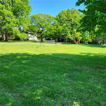$275,000 | 7 Oak Hill Cluster, Independence, MO 64057
