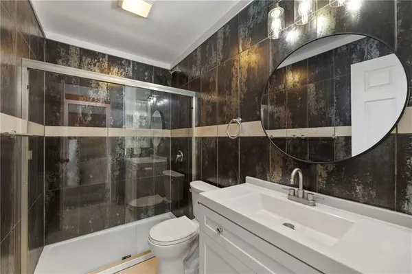 $275,000 | 7 Oak Hill Cluster, Independence, MO 64057