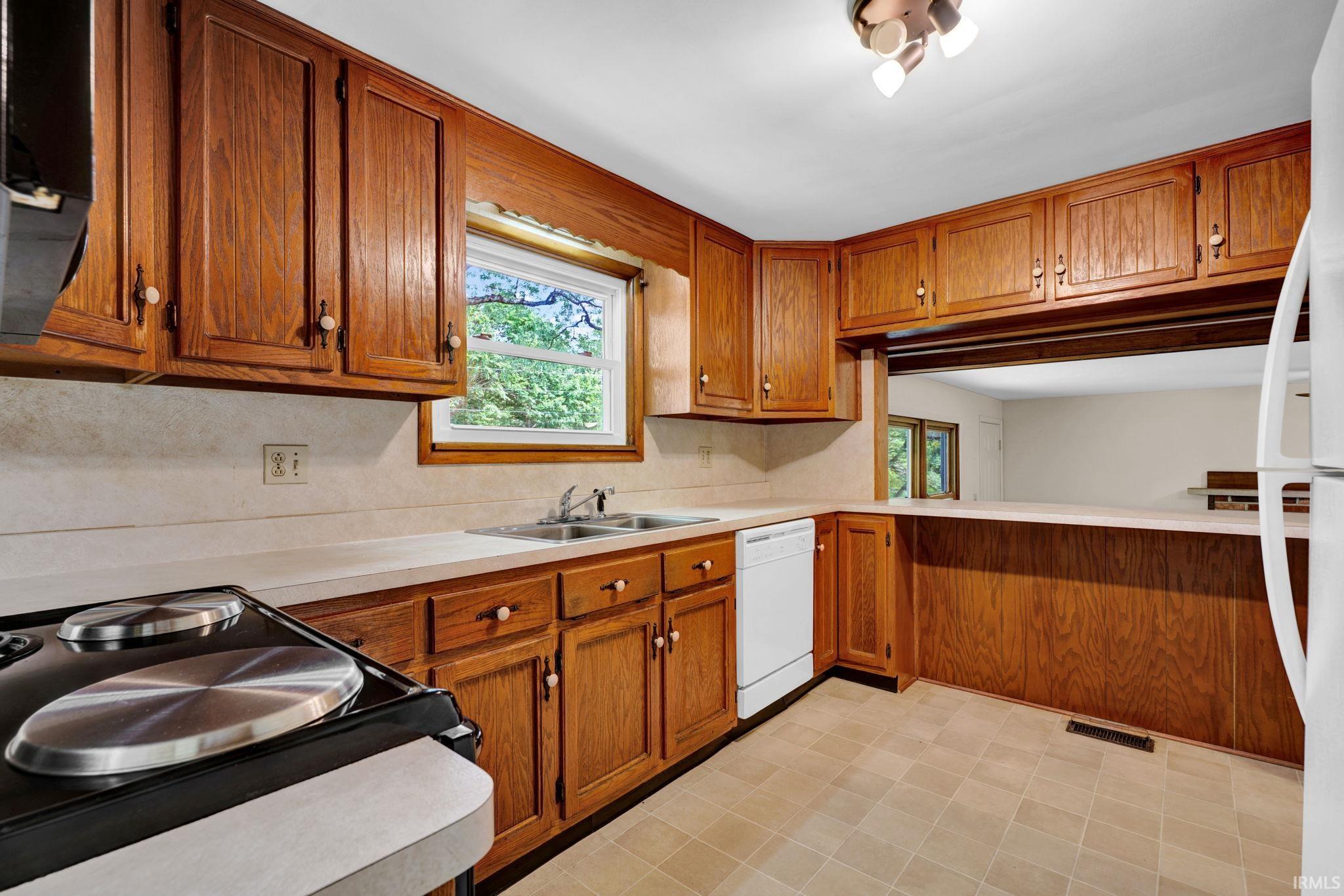 4550 Flake Road Martinsville, IN 46151 - Photo 11 of 36 Gallery Image 11
