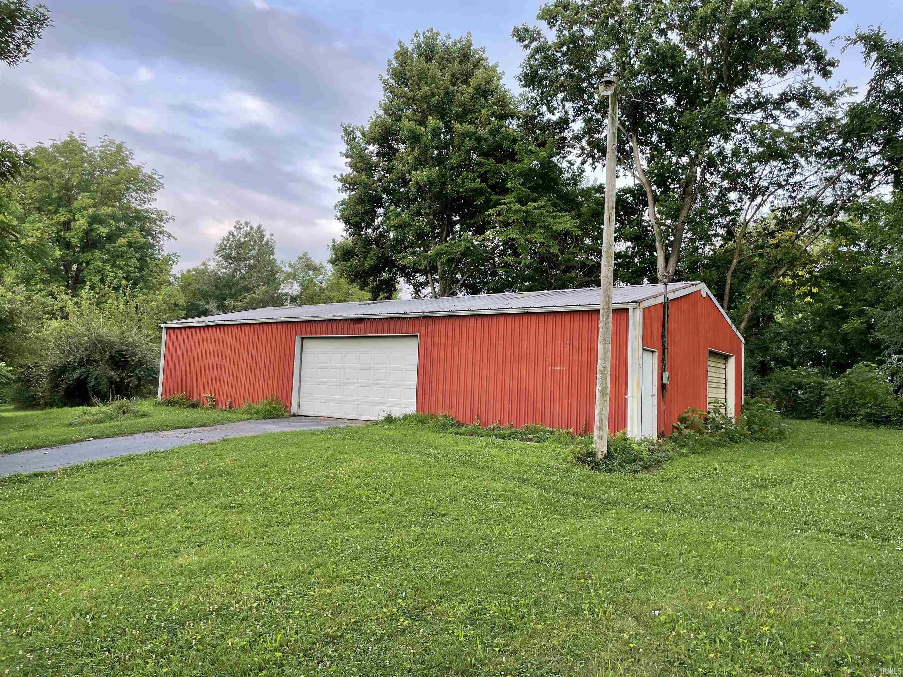 4550 Flake Road Martinsville, IN 46151 - Photo 28 of 36 Gallery Image 28