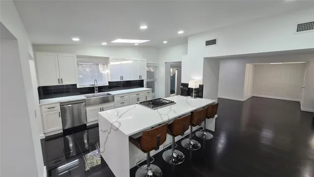 $725,000 | 1055 Tipperary Drive, Dallas, TX 75218