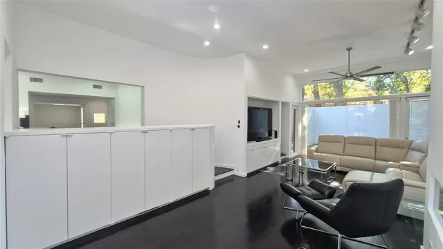 $725,000 | 1055 Tipperary Drive, Dallas, TX 75218