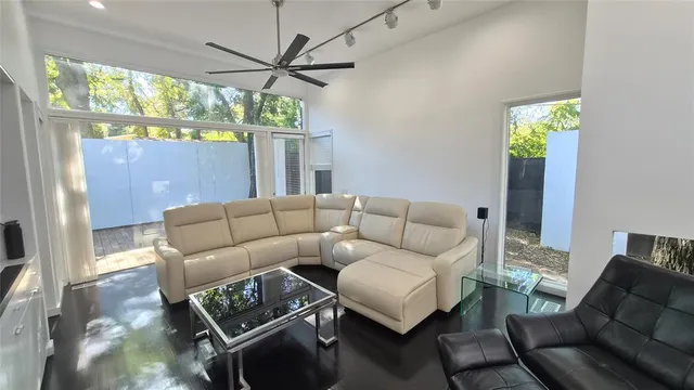 $725,000 | 1055 Tipperary Drive, Dallas, TX 75218