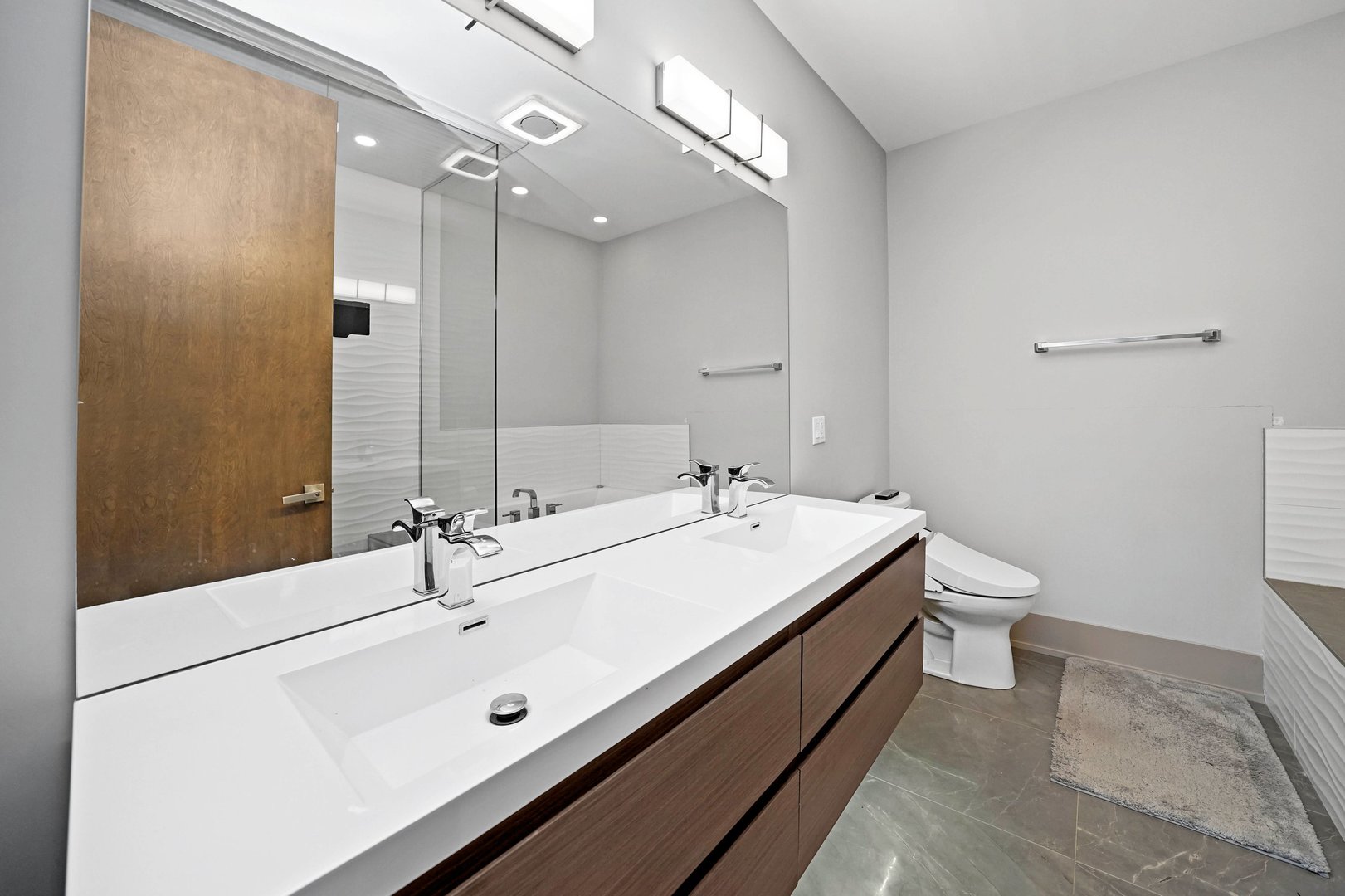 1601 West Pearson Street, Unit 2N Chicago, IL 60622 - Photo 15 of 26