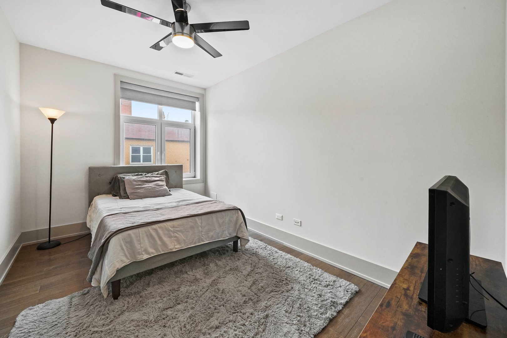1601 West Pearson Street, Unit 2N Chicago, IL 60622 - Photo 17 of 26