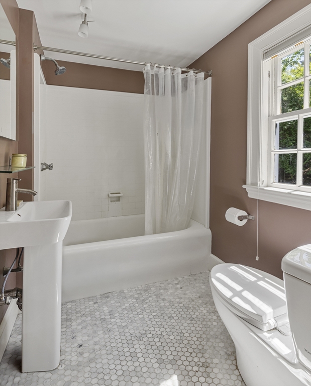 14 Meigh Road Newton, MA 02467 - Photo 22 of 36