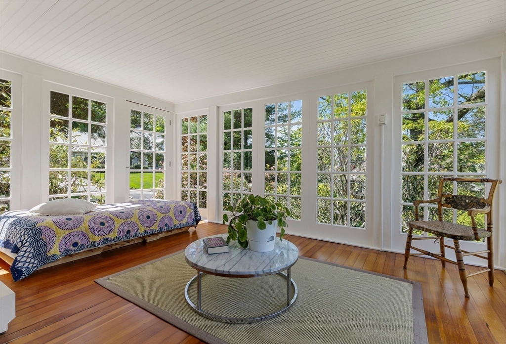 14 Meigh Road Newton, MA 02467 - Photo 4 of 36