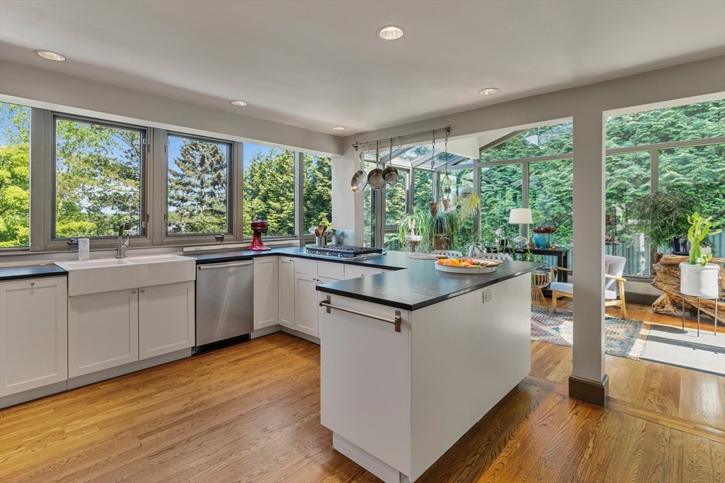 14 Meigh Road Newton, MA 02467 - Photo 8 of 36