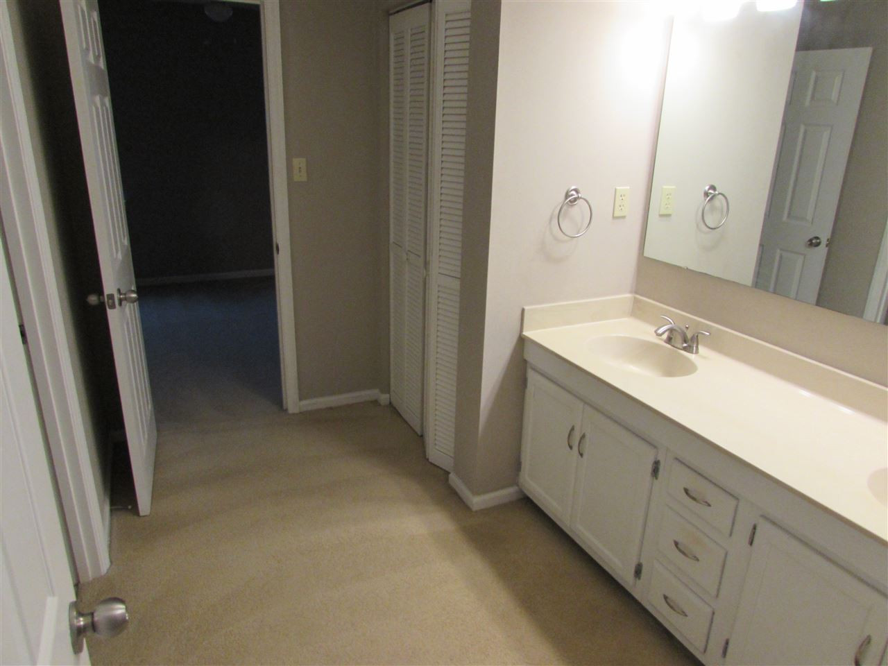 5718 Pool Side Drive Raleigh, NC 27612 - Photo 11 of 17 Photo 11