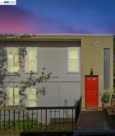 a view of an outdoor kitchen