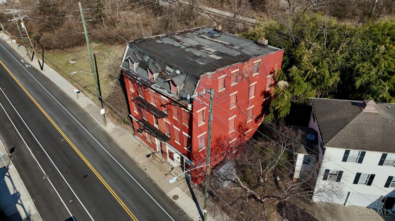 2526 Riverside Drive Cincinnati, OH 45202 - Photo 4 of 9 Gallery Image 4