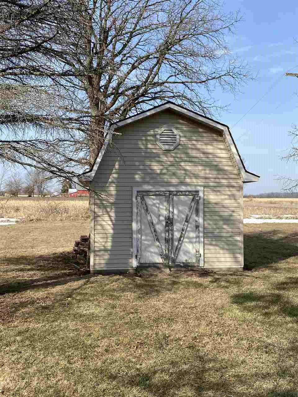 2760 East Riley Road Owosso, MI 48867 - Photo 9 of 40