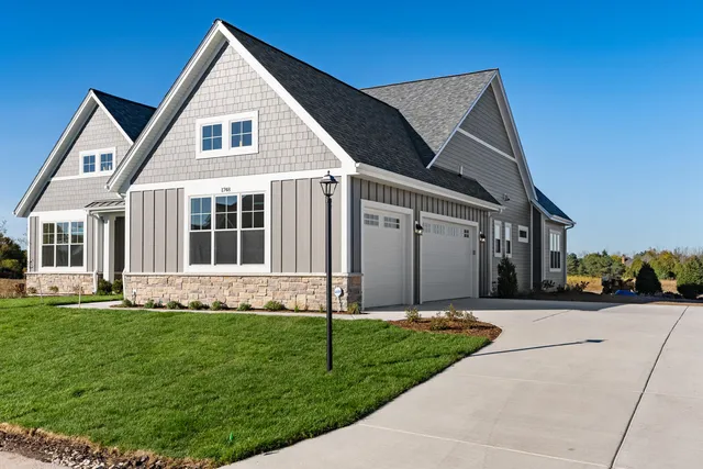 $999,999 | 1748 North River Road, Milwaukee, WI 53217