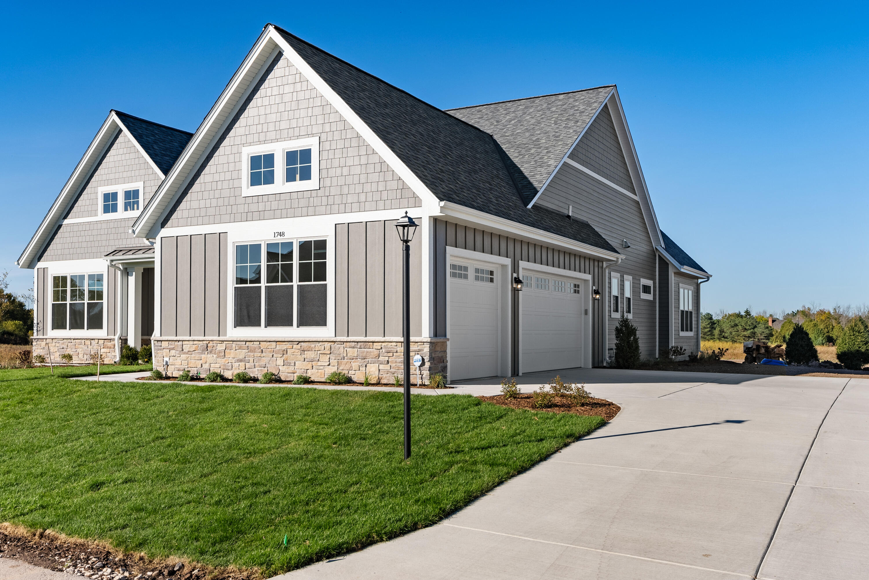 1748 North River Road River Hills, WI 53217 - Photo 3 of 27 3 Car Garage