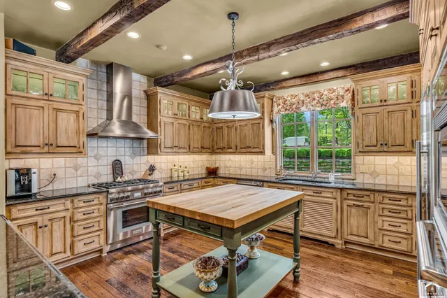 $1,799,000 | 208 Fall Creek Road, Lawrence, KS 66049