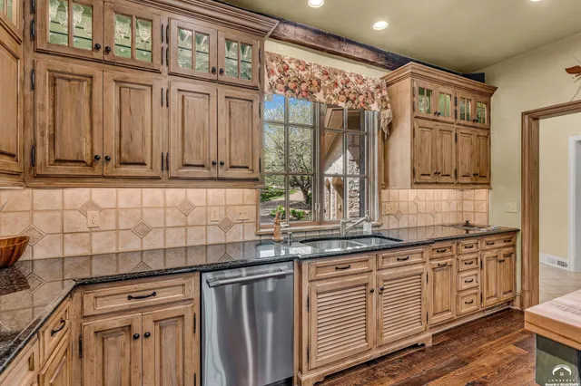 $1,799,000 | 208 Fall Creek Road, Lawrence, KS 66049