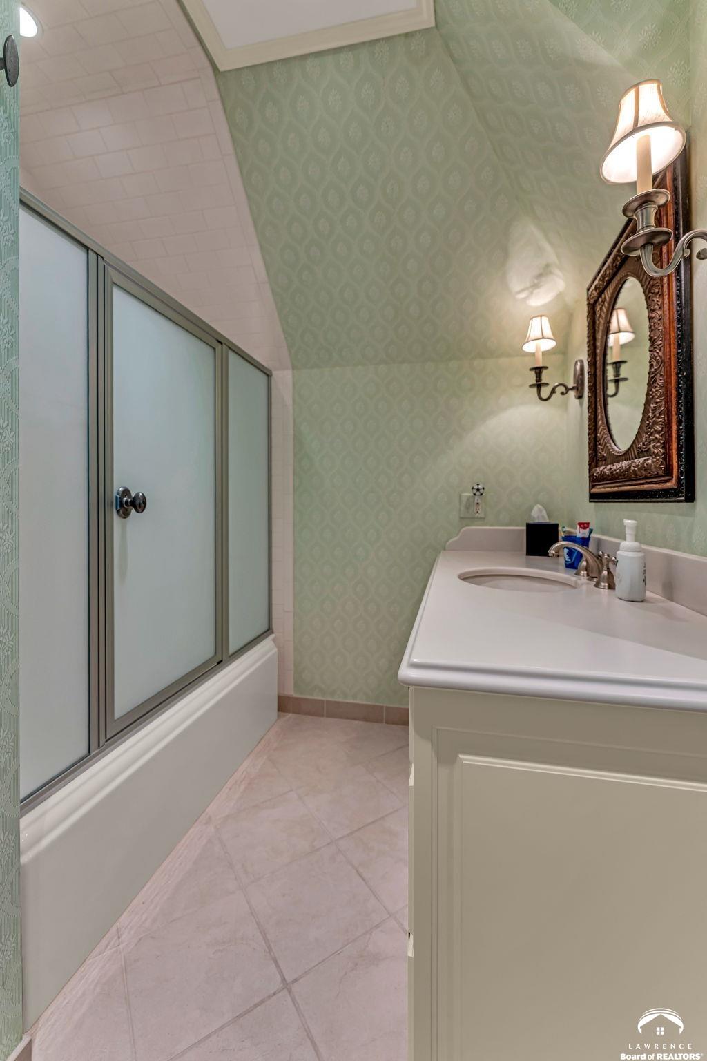 208 Fall Creek Road Lawrence, KS 66049 - Photo 53 of 100