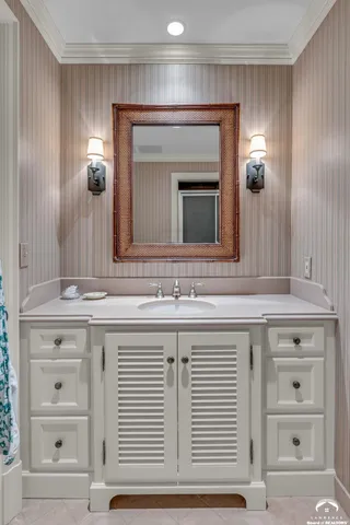 $1,799,000 | 208 Fall Creek Road, Lawrence, KS 66049