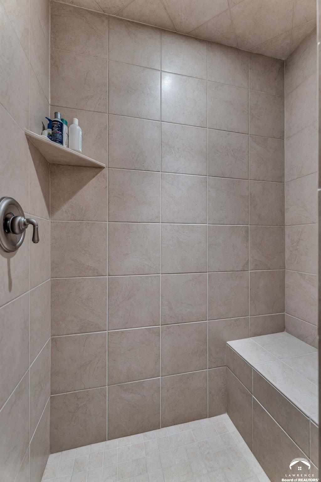 208 Fall Creek Road Lawrence, KS 66049 - Photo 63 of 100