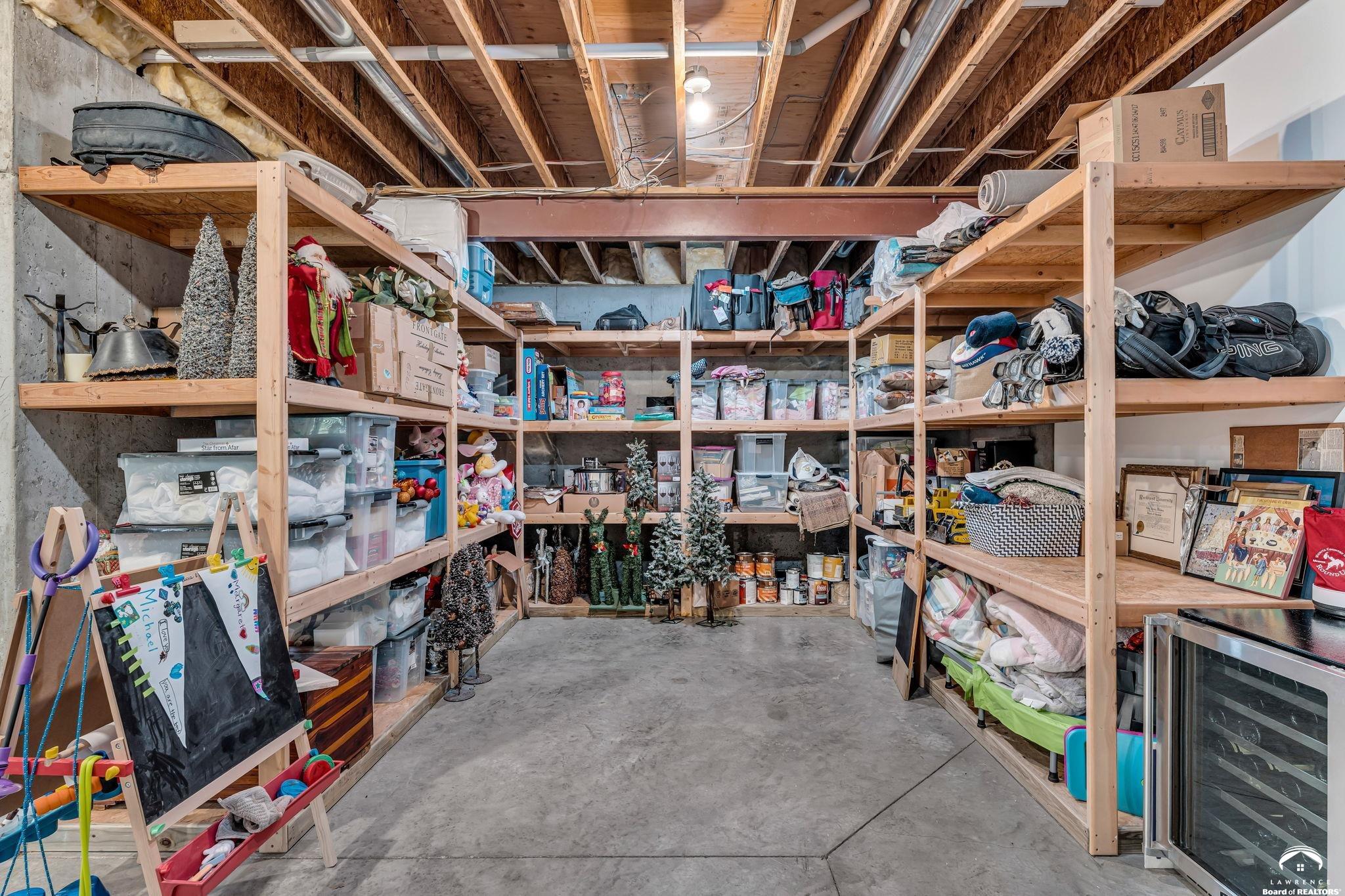 208 Fall Creek Road Lawrence, KS 66049 - Photo 66 of 100