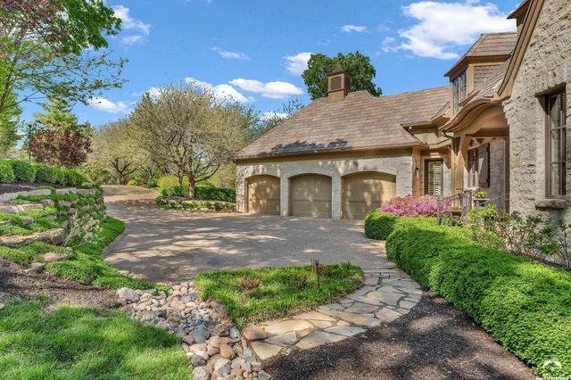 $1,799,000 | 208 Fall Creek Road, Lawrence, KS 66049