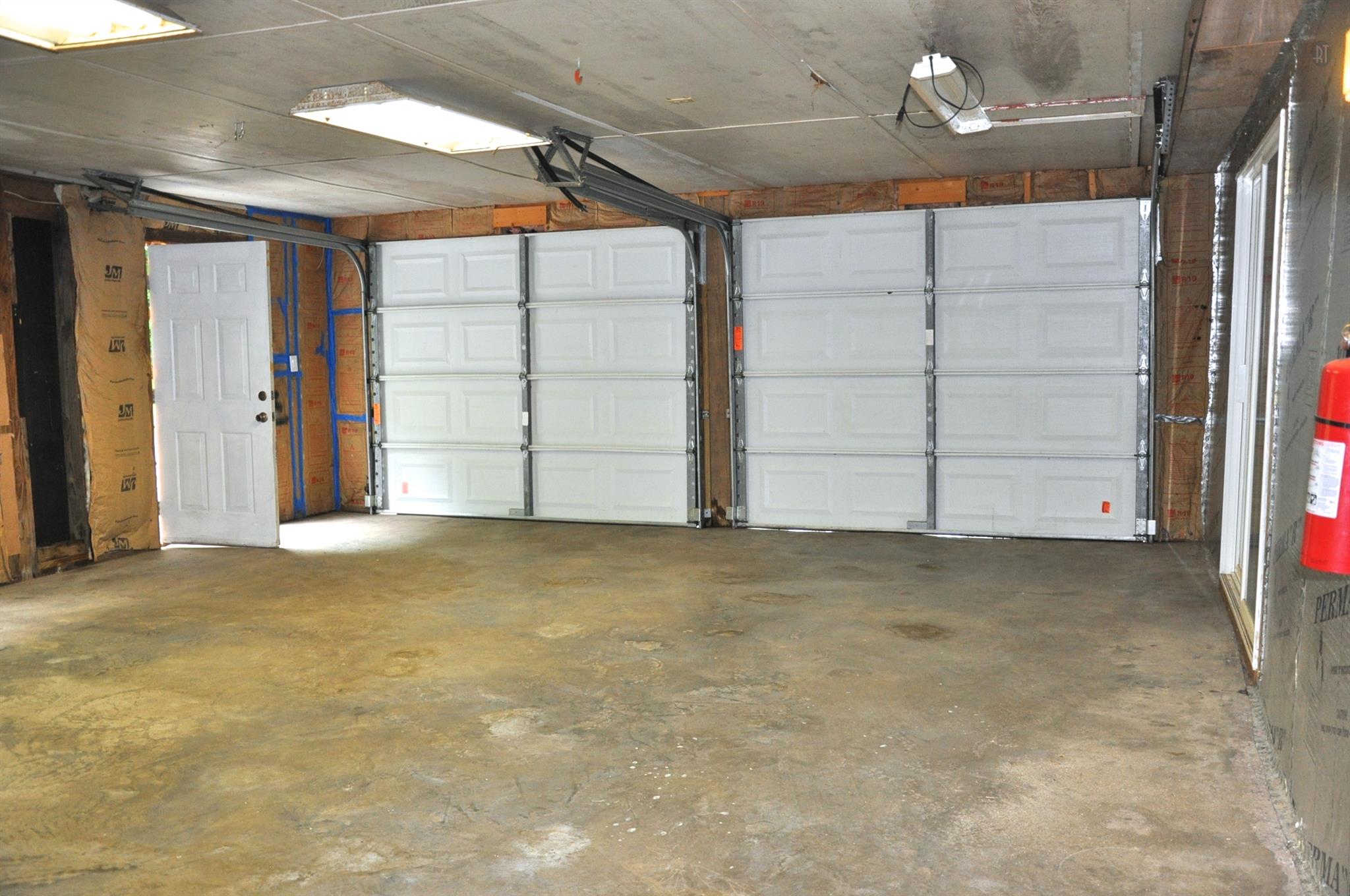 8013 Mill Road Cross Plains, TN 37049 - Photo 12 of 26 a view of garage