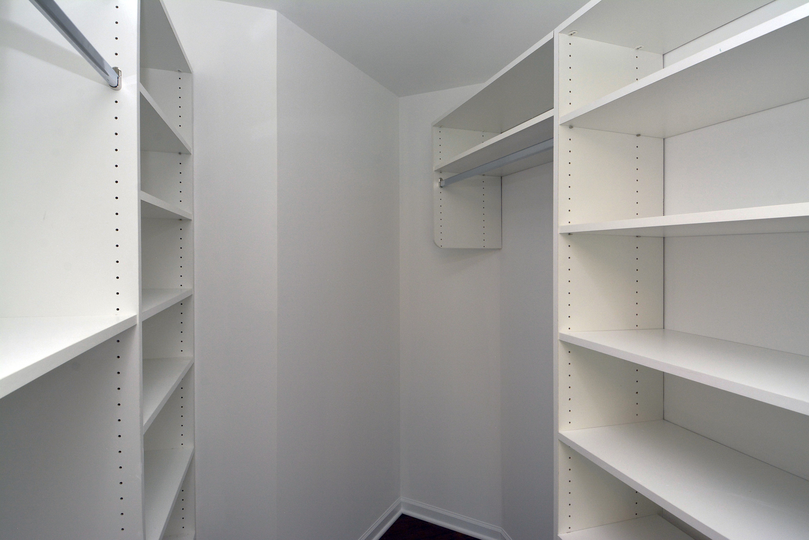 1675 Mill Street, Unit 403 Des Plaines, IL 60016 - Photo 12 of 19