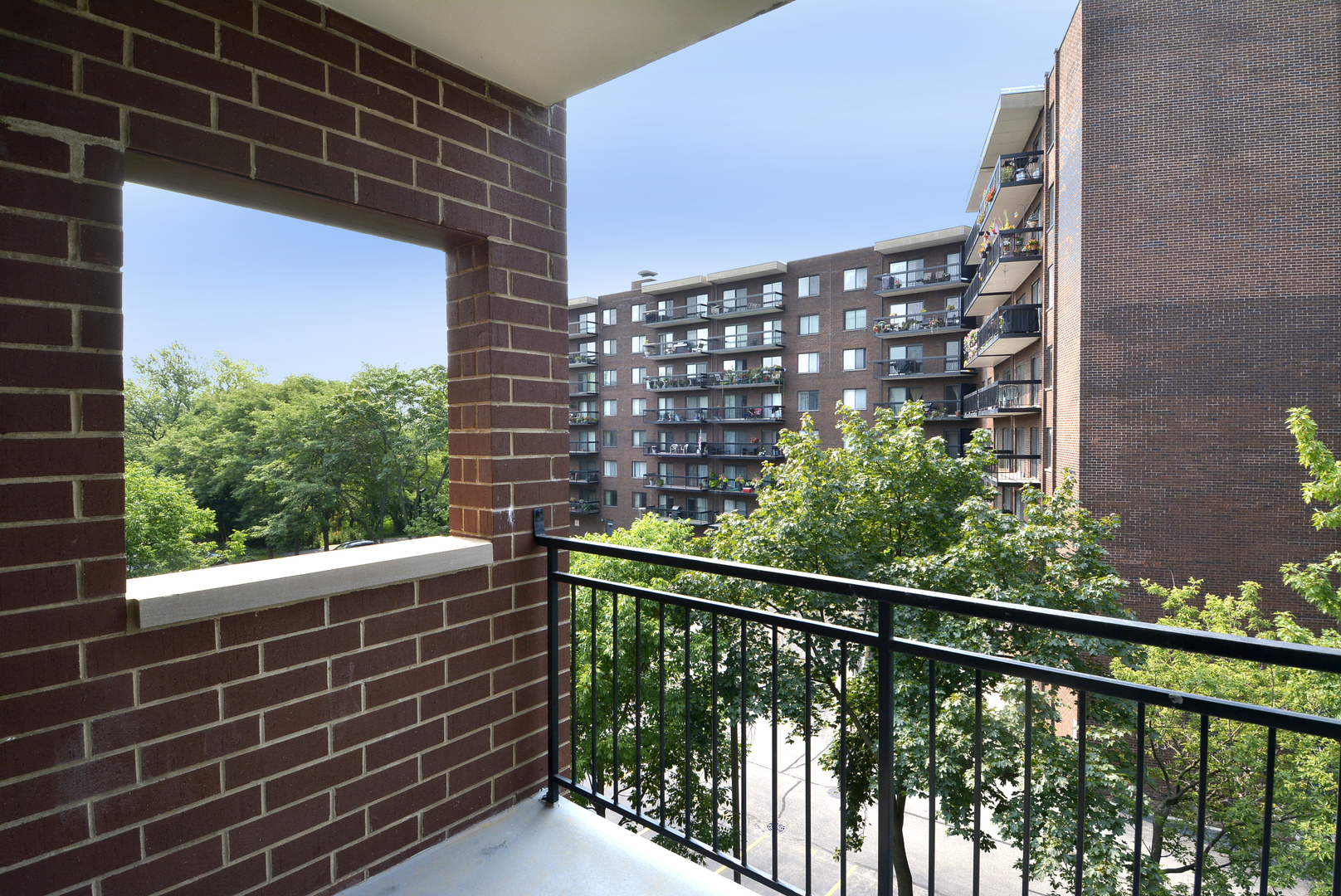 1675 Mill Street, Unit 403 Des Plaines, IL 60016 - Photo 14 of 19
