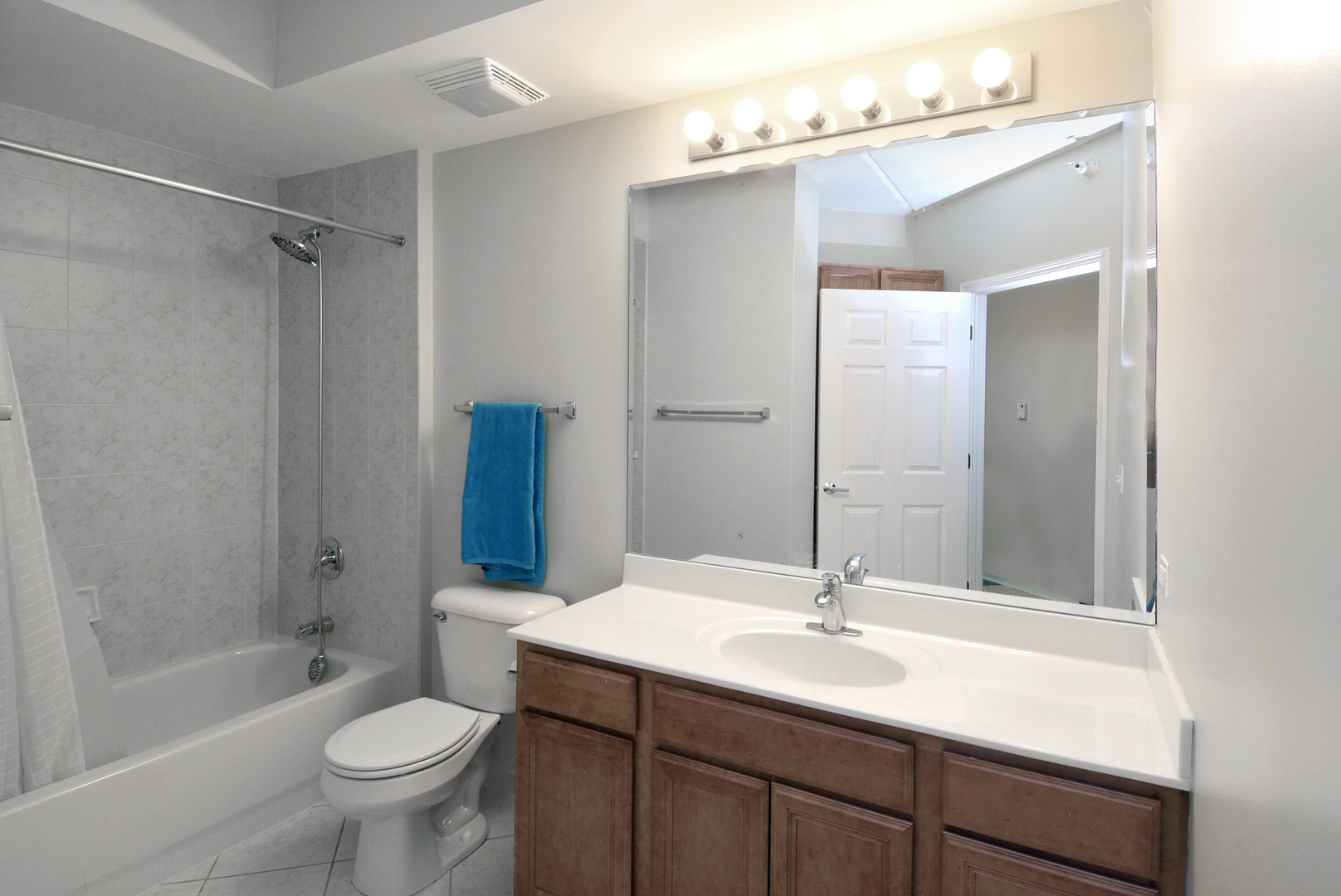 1675 Mill Street, Unit 403 Des Plaines, IL 60016 - Photo 16 of 19