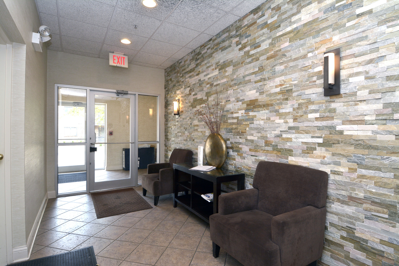 1675 Mill Street, Unit 403 Des Plaines, IL 60016 - Photo 18 of 19