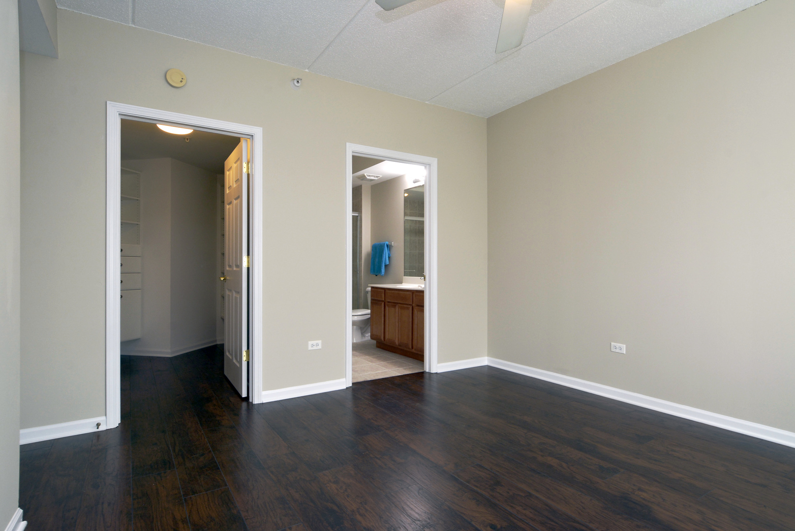 1675 Mill Street, Unit 403 Des Plaines, IL 60016 - Photo 8 of 19