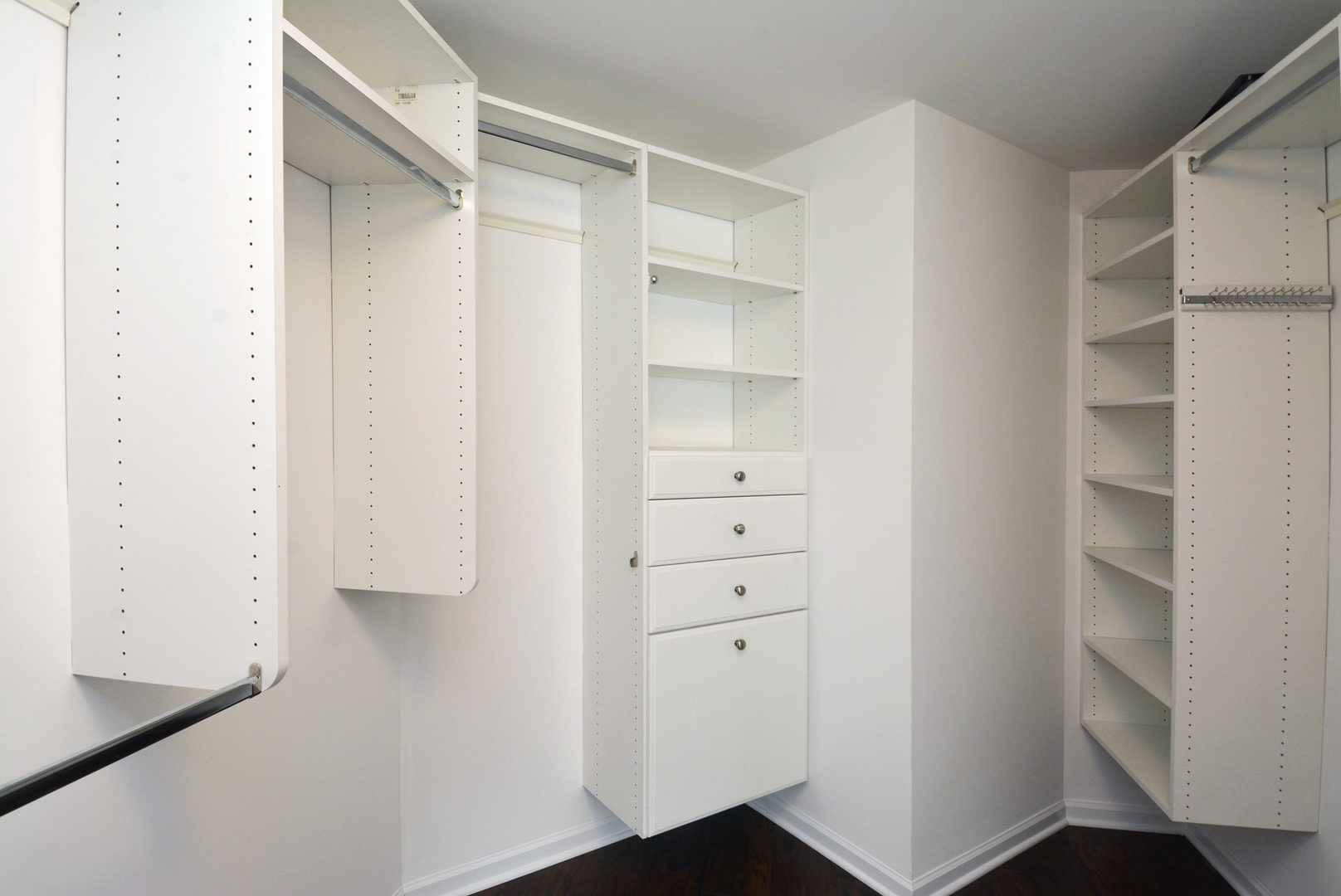 1675 Mill Street, Unit 403 Des Plaines, IL 60016 - Photo 10 of 19
