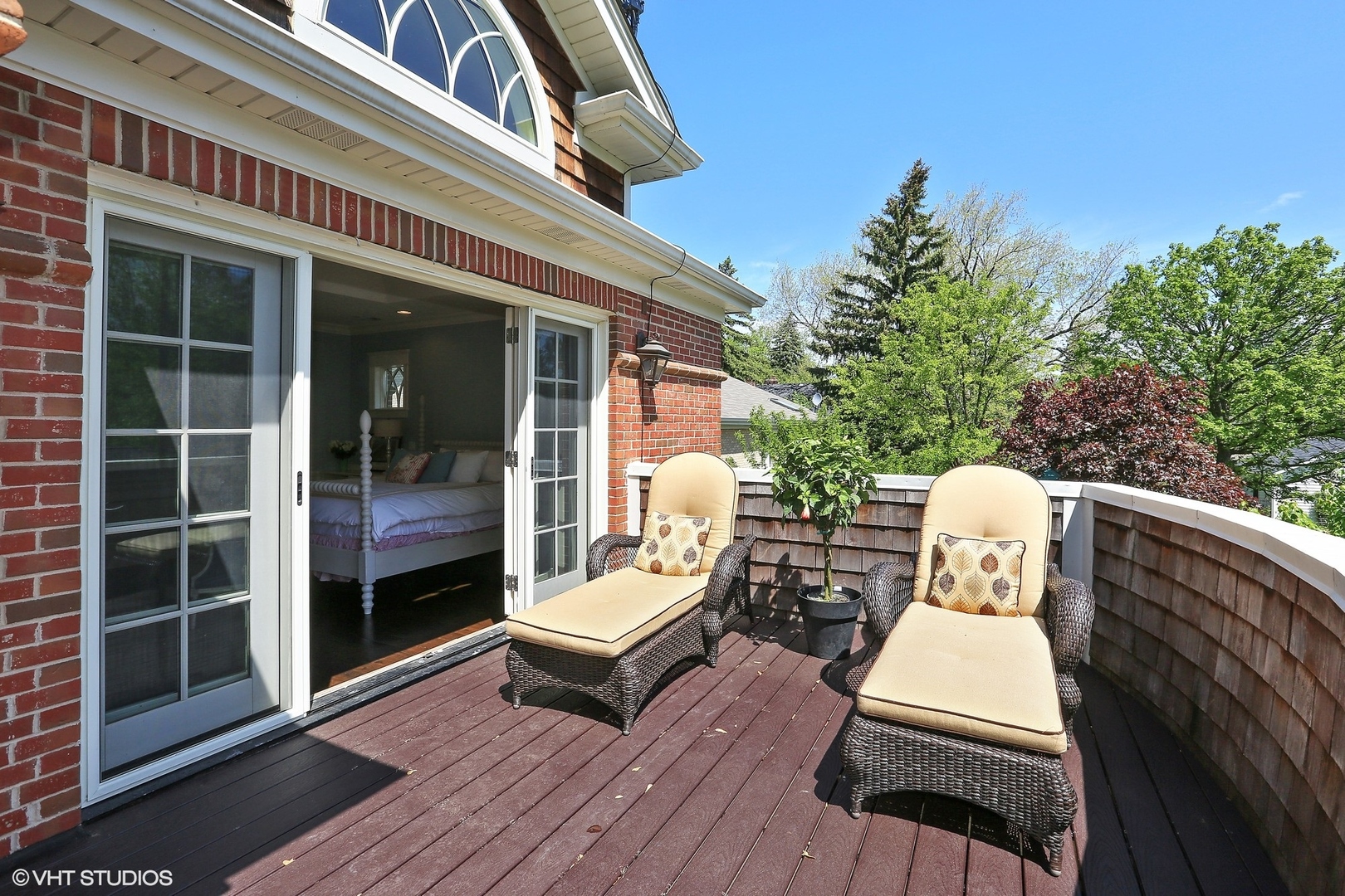 615 Courtland Avenue Park Ridge, IL 60068 - Photo 13 of 29 a view of two chairs in the balcony