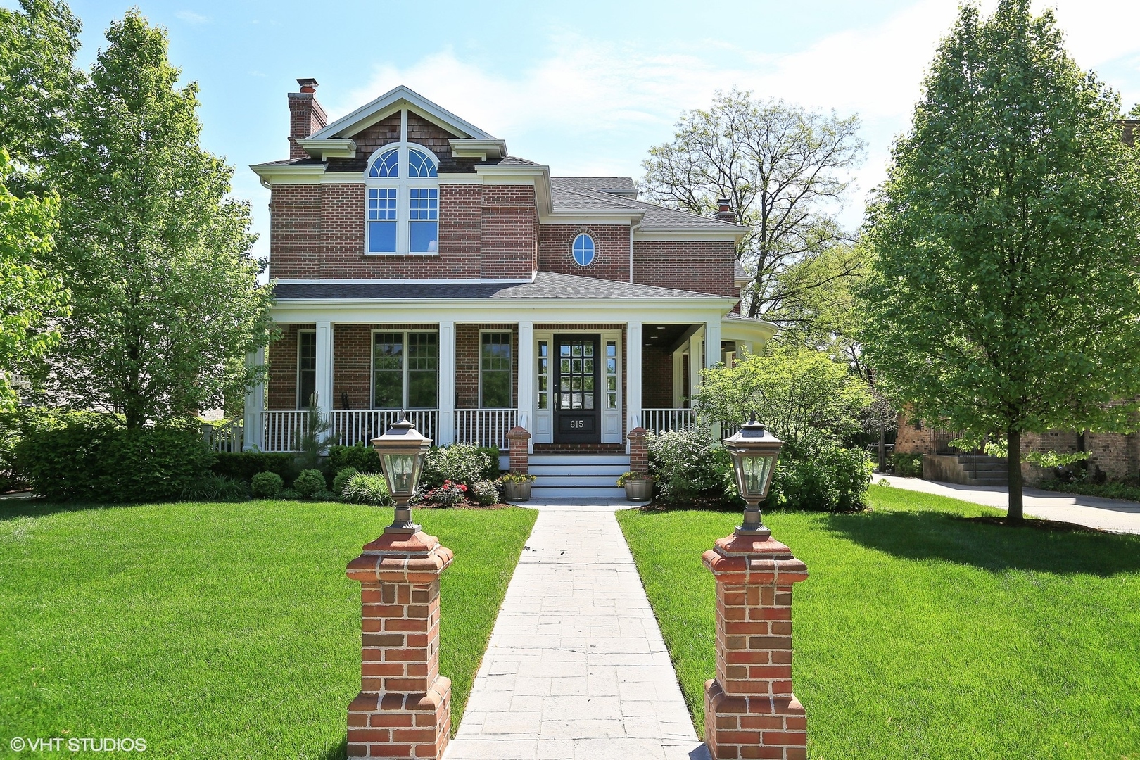 615 Courtland Avenue Park Ridge, IL 60068 - Photo 2 of 29 a front view of house with yard and green space