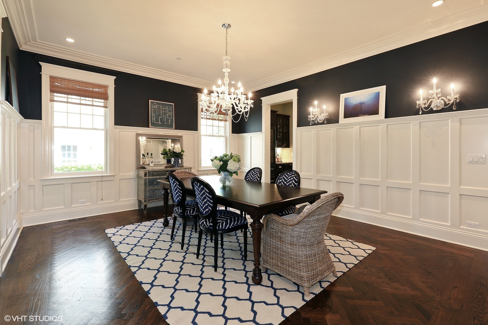 615 Courtland Avenue Park Ridge, IL 60068 - Photo 5 of 29 a dining room with furniture and window