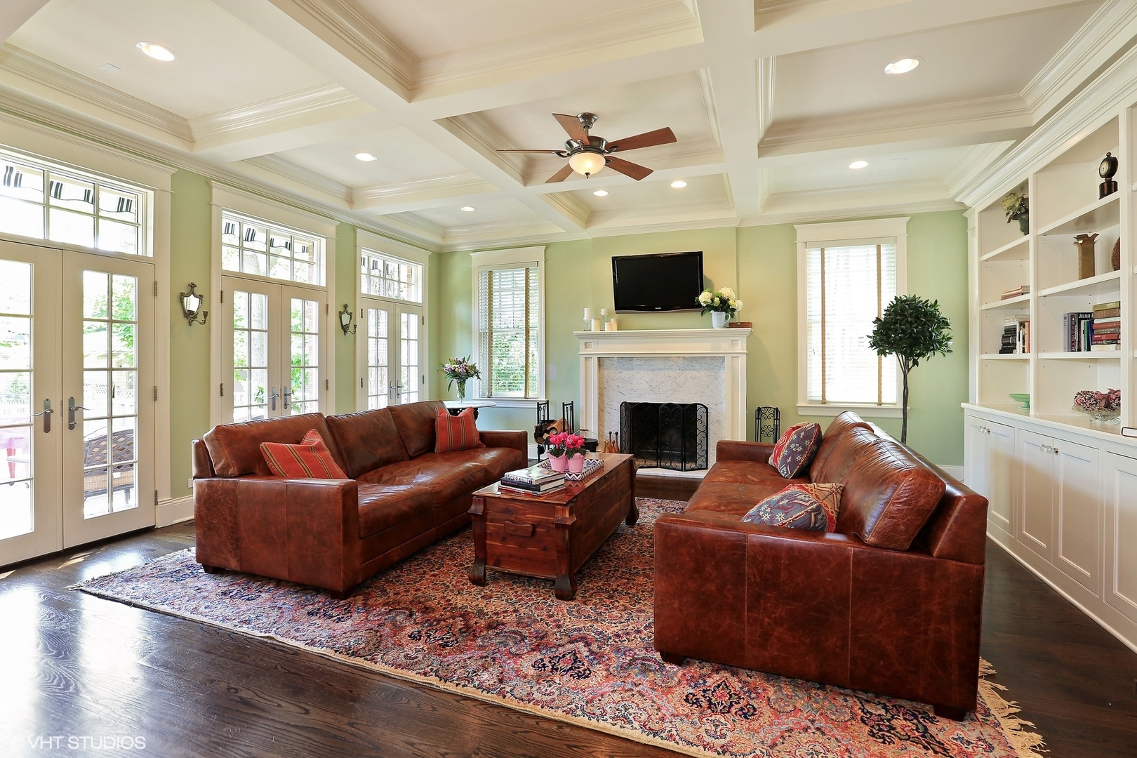 615 Courtland Avenue Park Ridge, IL 60068 - Photo 9 of 29 a living room with furniture a flat screen tv and a fireplace