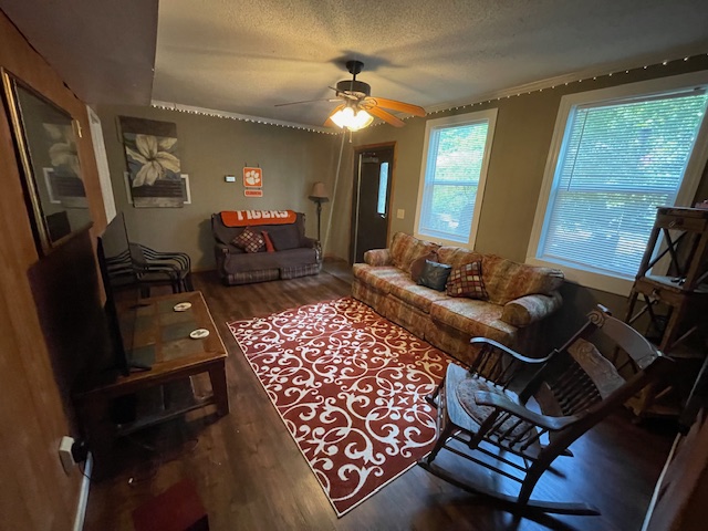 1921 Shiloh Road Seneca, SC 29678 - Photo 5 of 6