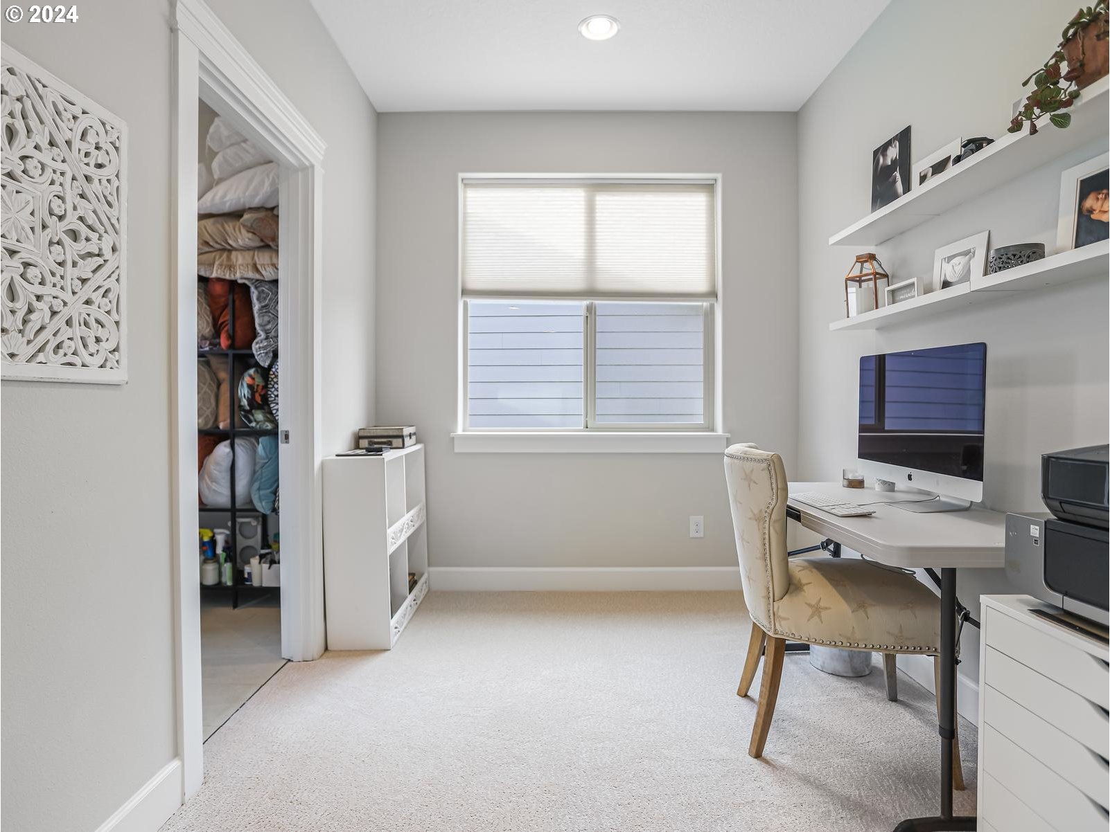 139 North 39th Court Ridgefield, WA 98642 - Photo 24 of 45 a workspace with furniture and a window